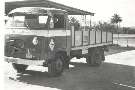 historia-autoescuela-san-francisco-camion-pequeno